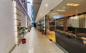 Hotel Lee International